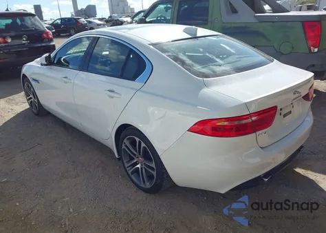 2017 Jaguar Xe 35T Premium из США, поврежденный, VIN SAJAJ4BVXHA967949